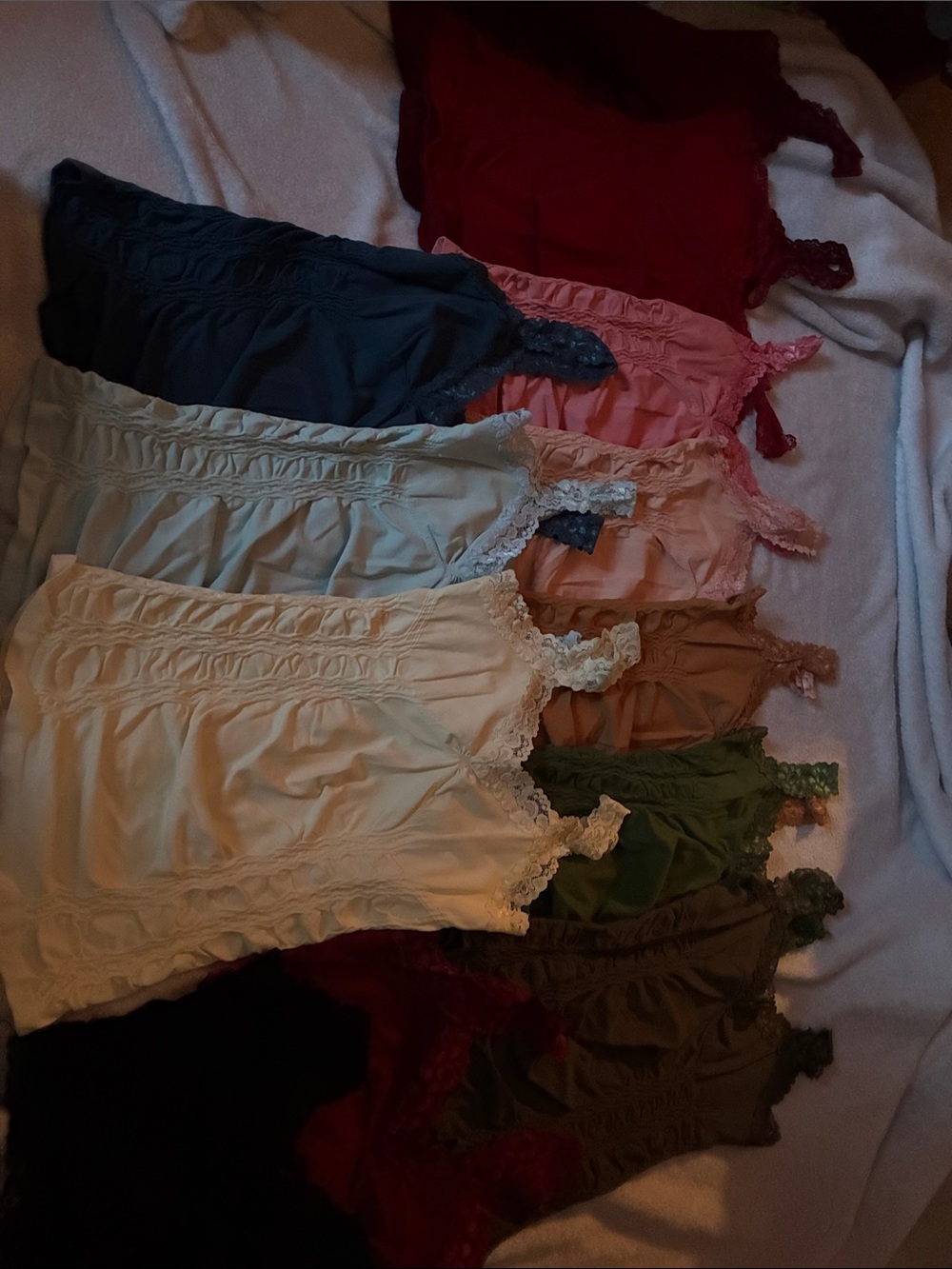 10 M Rena corset tanks & 2 bralettes